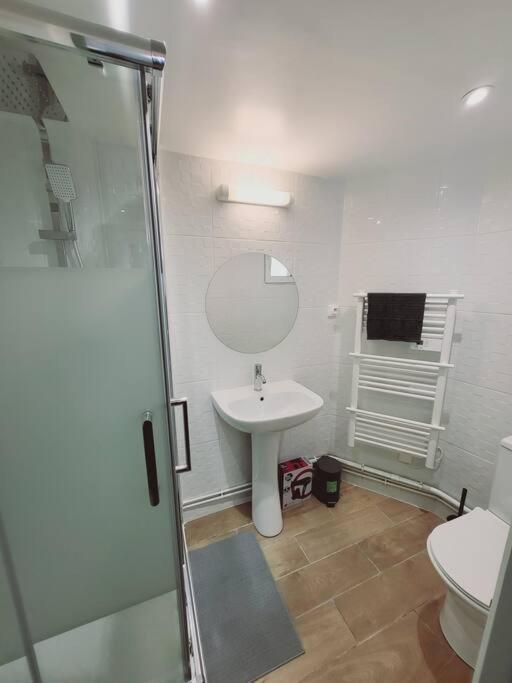Family Flat Stade De France Airport Cdg Le Bourget "Appart'7" بيارفيت-سور-سين المظهر الخارجي الصورة