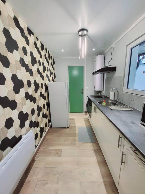 Family Flat Stade De France Airport Cdg Le Bourget "Appart'7" بيارفيت-سور-سين المظهر الخارجي الصورة