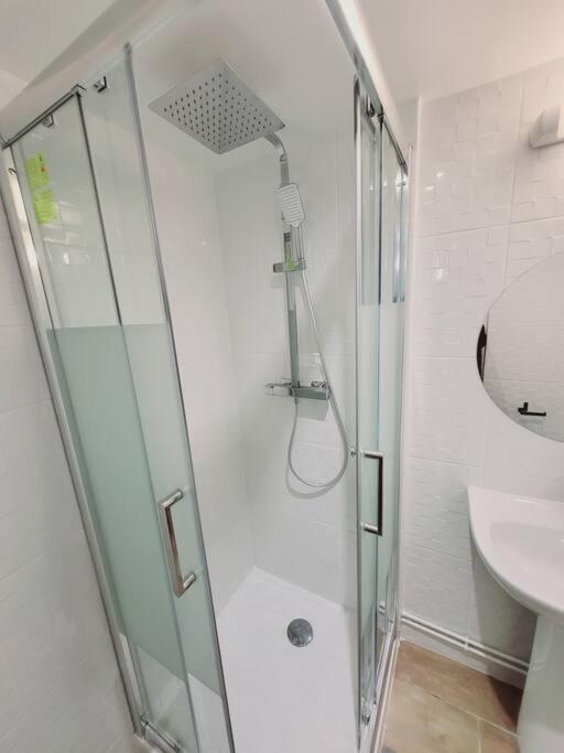Family Flat Stade De France Airport Cdg Le Bourget "Appart'7" بيارفيت-سور-سين المظهر الخارجي الصورة