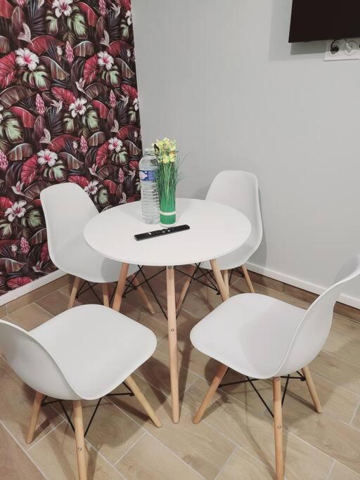 Family Flat Stade De France Airport Cdg Le Bourget "Appart'7" بيارفيت-سور-سين المظهر الخارجي الصورة